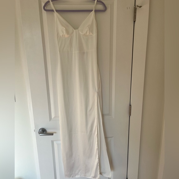 Beginning Boutique - Freesia Formal Dress - White - Picture 9 of 12